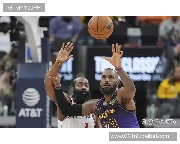 湖人对决快船精彩直播回顾12月12日赛场激战全程分析与亮点总结